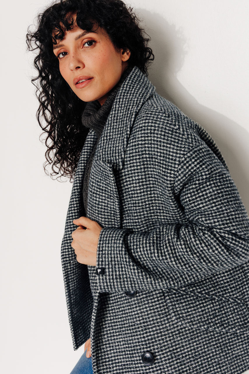 trench-coat-murier-manteau-court-oversize-esprit-caban-en-laine-vierge-vichy-gri image 7