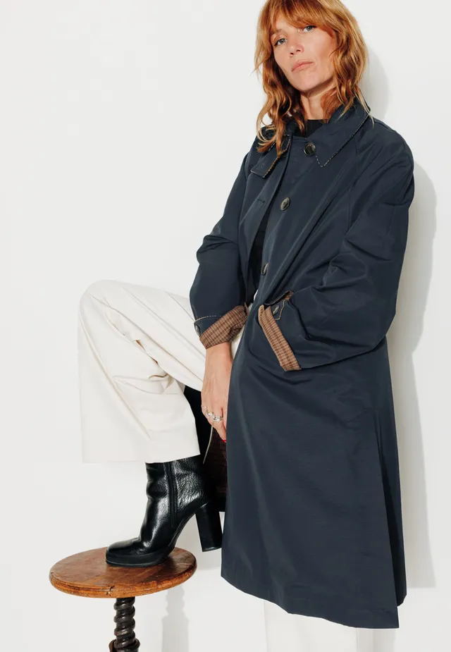 trench-coat-parrotia-imperm-able-mi-long-coton-marine image 1
