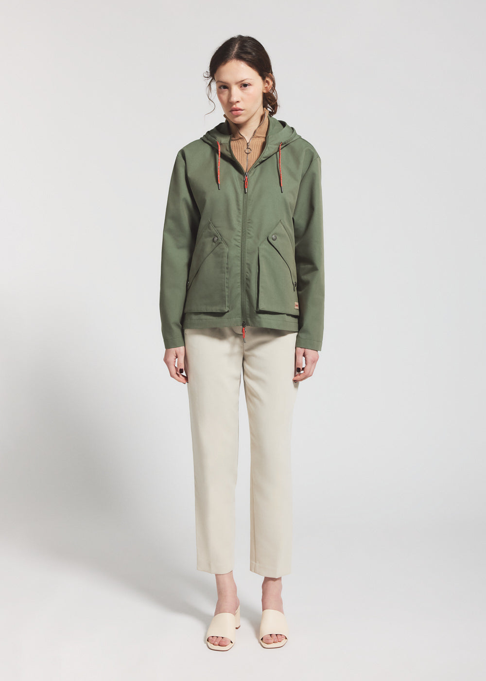 veste-l-g-re-capuche-femme-pyrenex-waterfall-khaki image 2