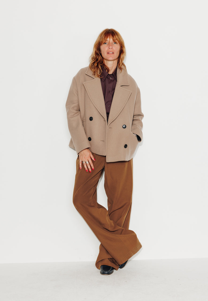 trench-coat-murier-manteau-court-oversize-drap-laine-vierge-beige image 1