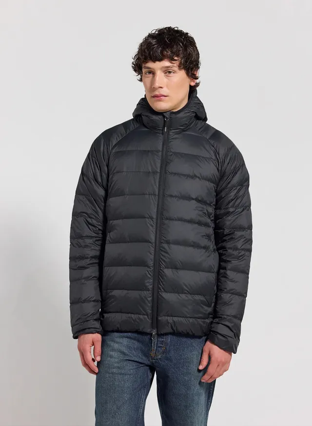doudoune-ultra-l-g-re-homme-capuche-pyrenex-guzet-noire image 1