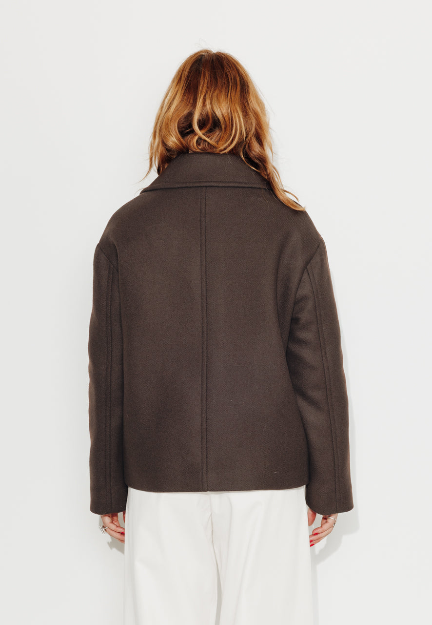 trench-coat-murier-manteau-court-oversize-drap-laine-vierge-marron image 7