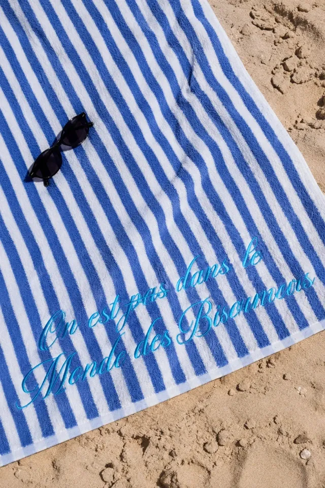 flotte-serviette-de-bain-bisounours-100-coton-rayures-bleues image 1