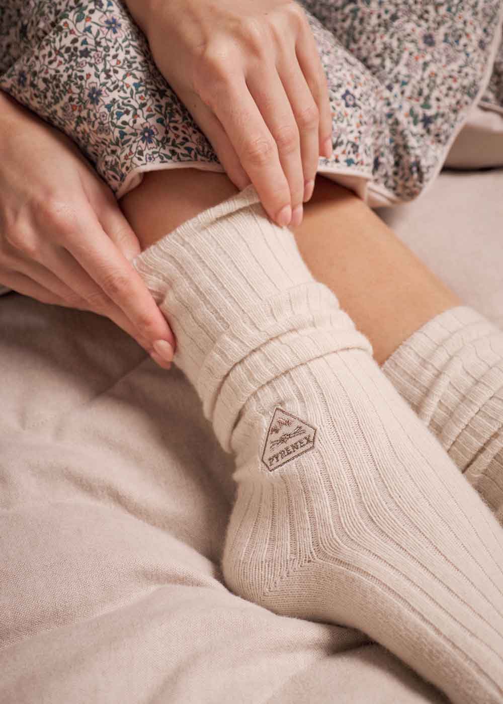 pyrenex-cocoon-chaussettes-beige-laine-m-rinos-et-cachemire image 1