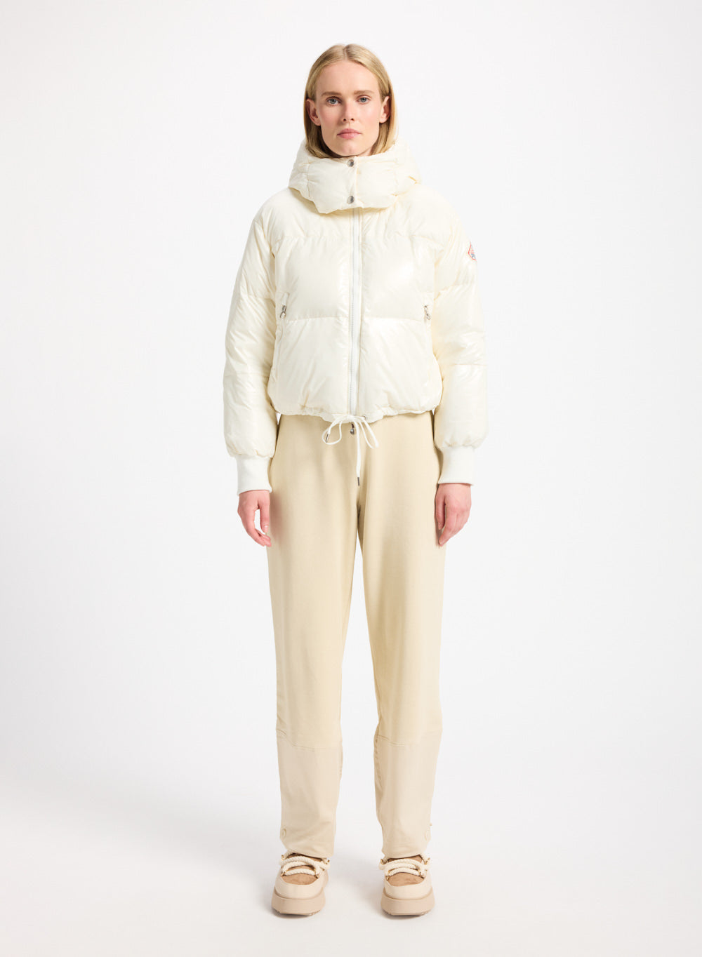 pyrenex-altic-doudoune-courte-femme-blanche-brillante-capuche image 2