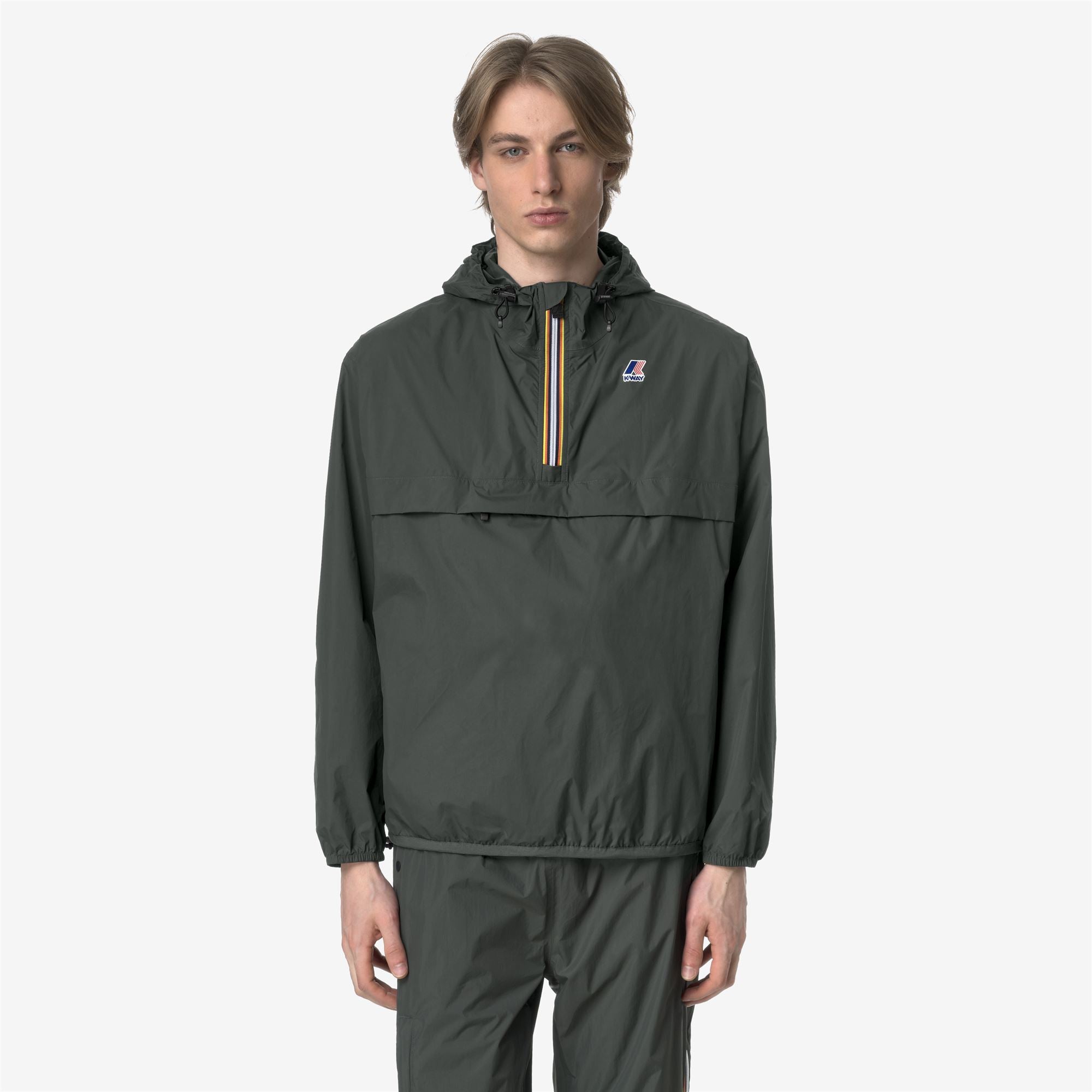 k-way-le-vrai-4-0-leon-east-veste-courte-unisexe-green-blackish image 2