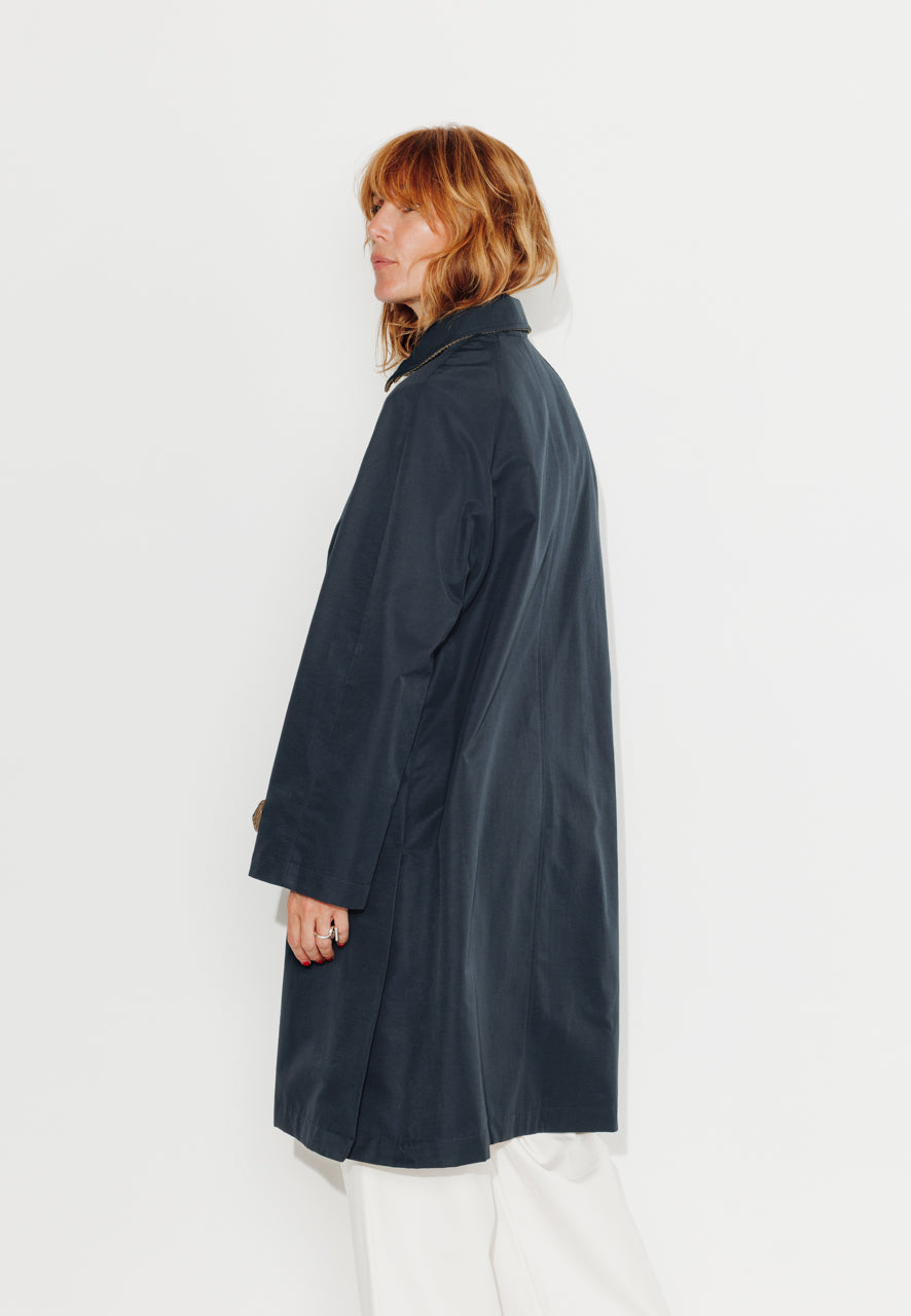 trench-coat-parrotia-imperm-able-mi-long-coton-marine image 5