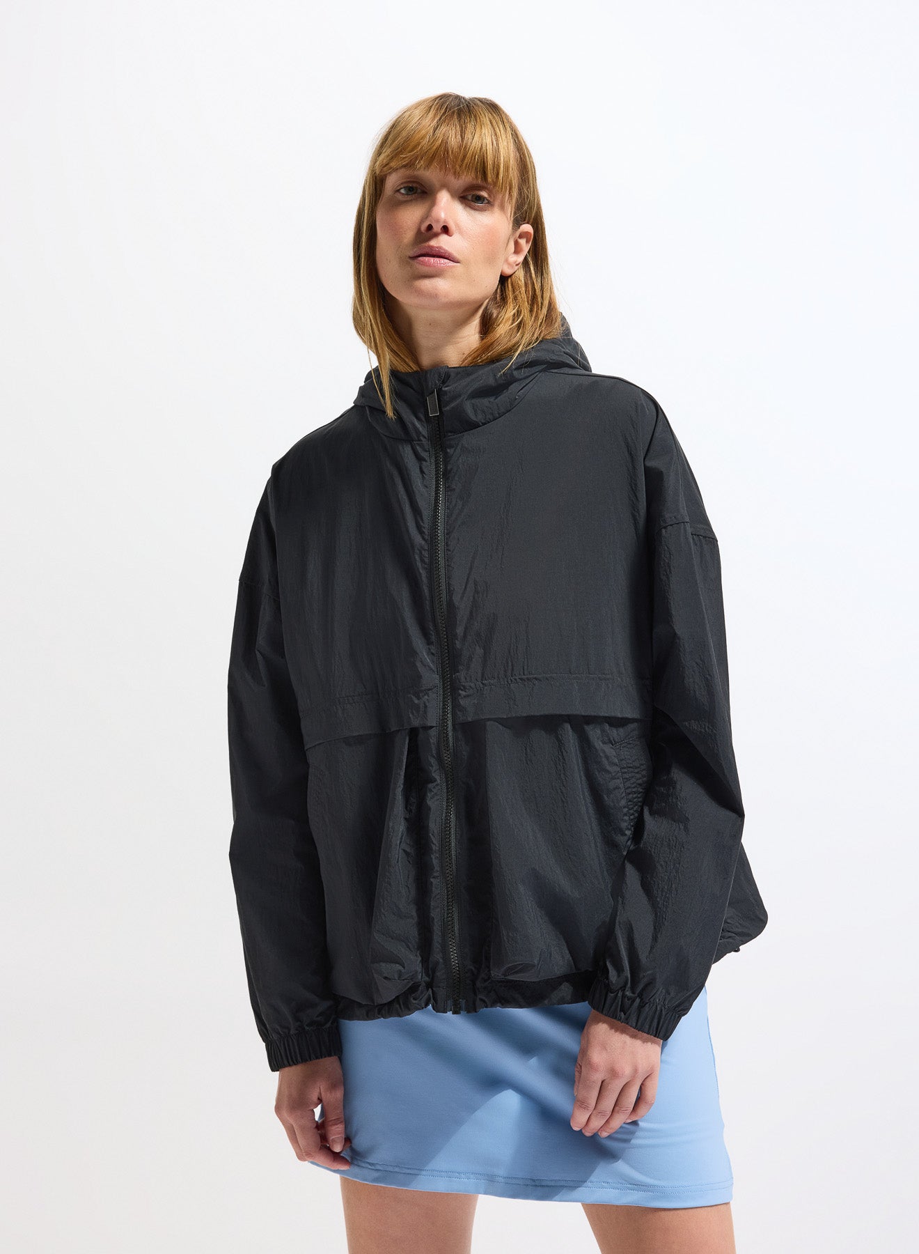 pyrenex-yoko-coupe-vent-court-femme-tissu-recycl-black image 1
