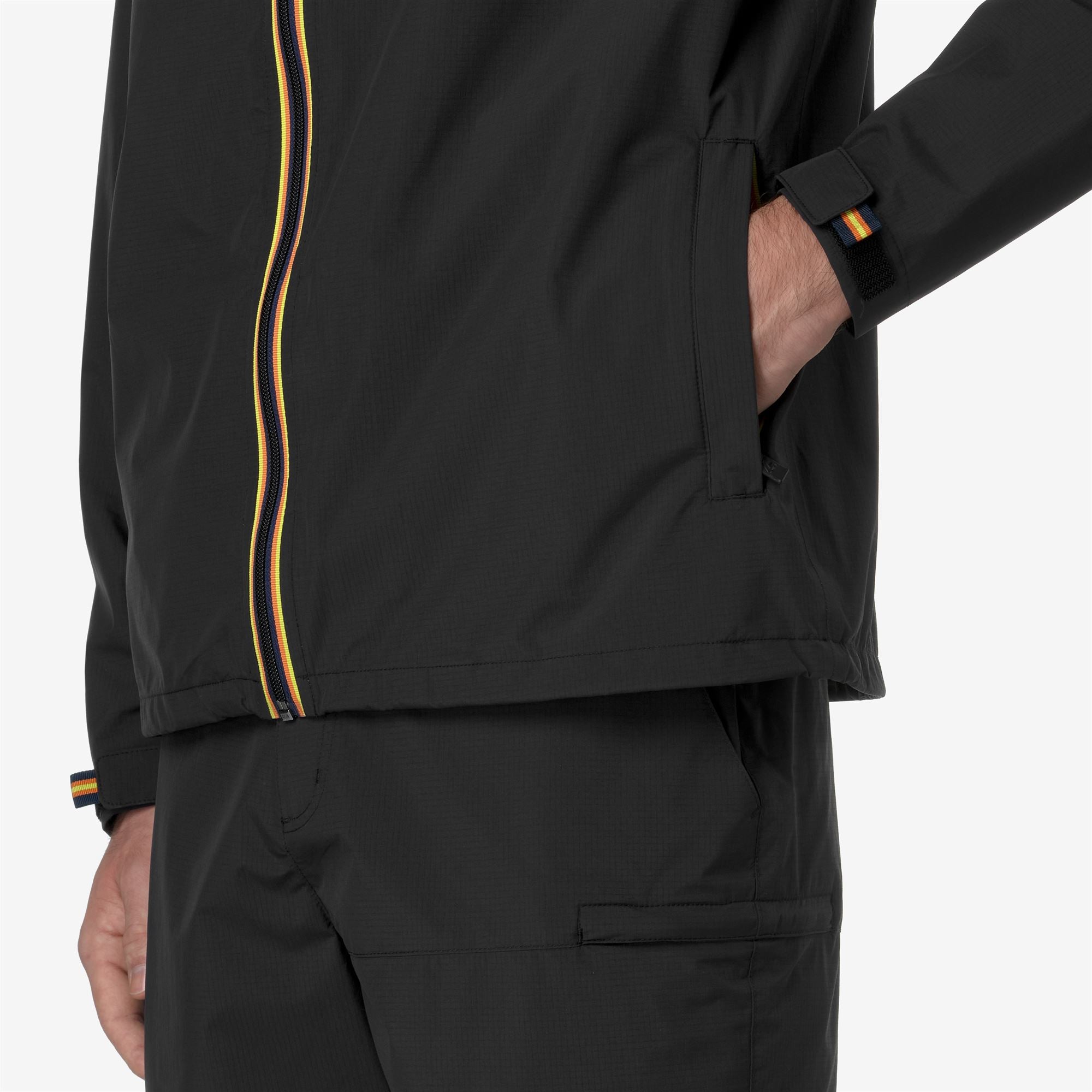 k-way-charmel-coral-gardeners-veste-milieu-unisexe-black-pure image 4
