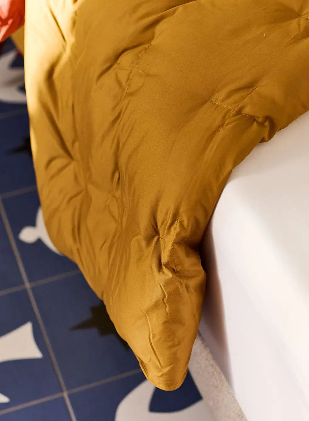 pyrenex-caresse-plaid-ocre-duvet-canard-pyr-n-es image 2