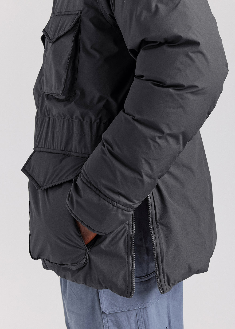 pyrenex-bazus-noire-homme-parka-duvet-d-perlante-capuche image 4