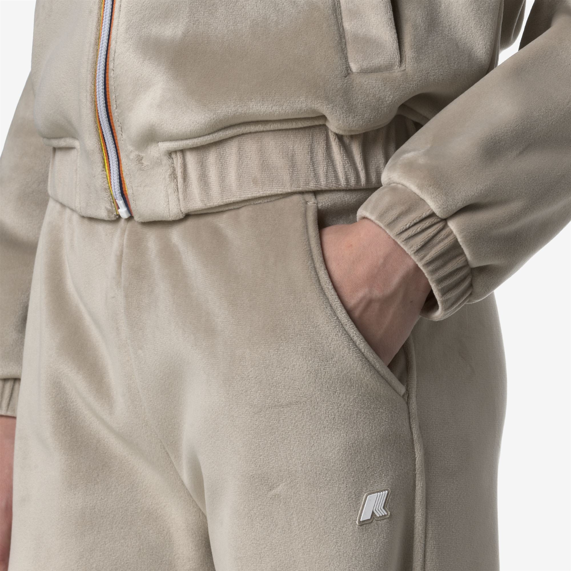 k-way-jenny-velour-polar-pantalon-sport-femme-beige-cashmere image 4