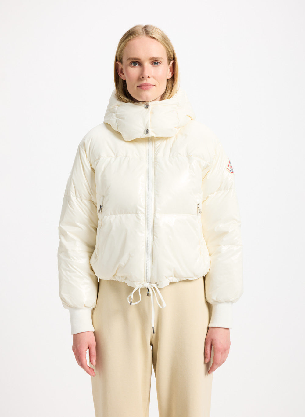 pyrenex-altic-doudoune-courte-femme-blanche-brillante-capuche image 1