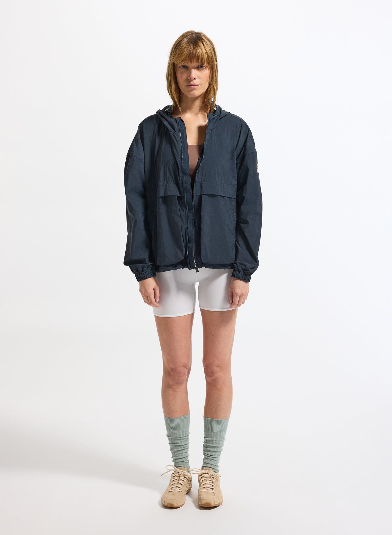 pyrenex-yoko-coupe-vent-court-femme-tissu-recycl-deep-ink image 2