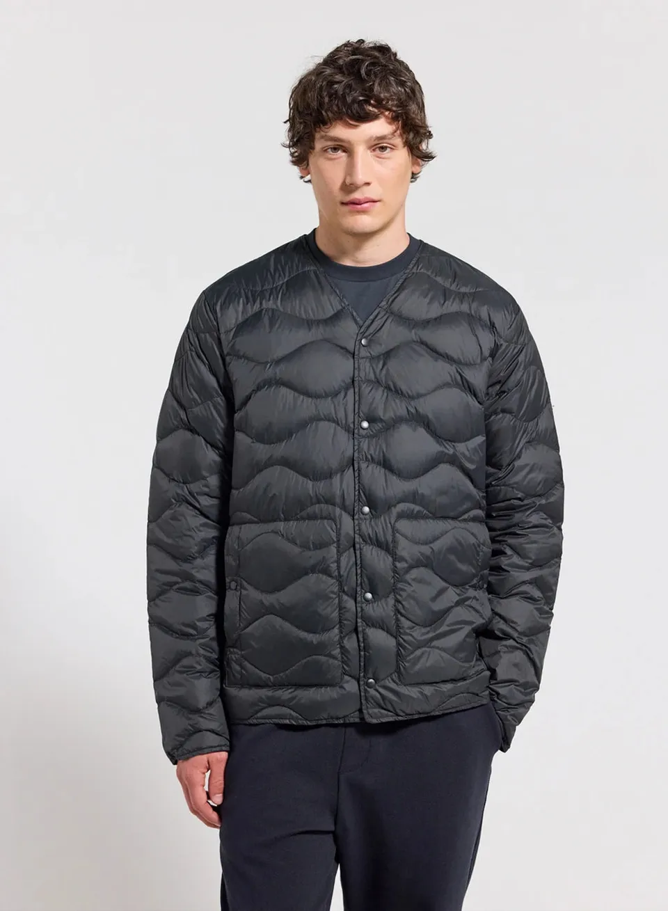doudoune-extra-l-g-re-homme-pyrenex-handy-noire image 1