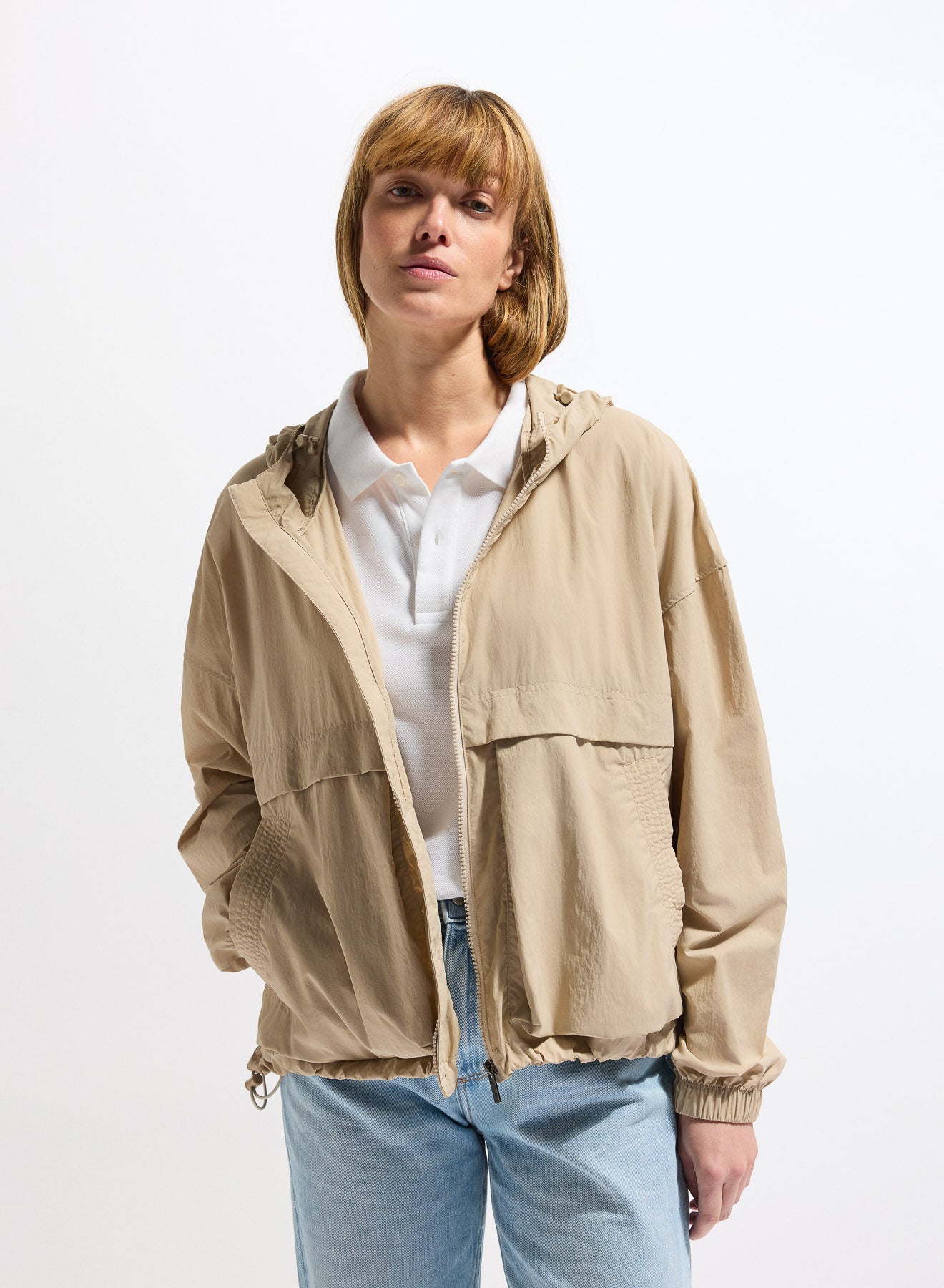 pyrenex-yoko-coupe-vent-court-femme-taupe-en-tissu-recycl image 1