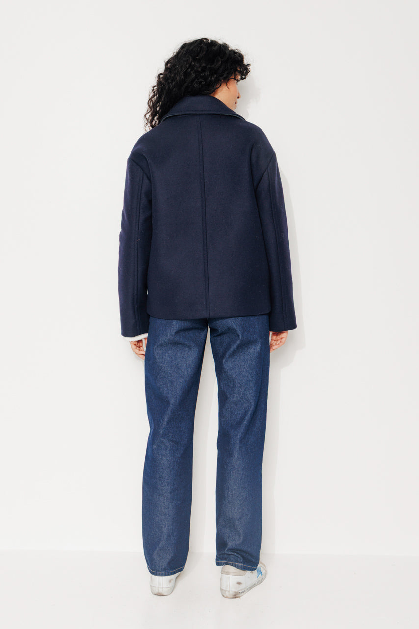 trench-coat-murier-manteau-court-oversize-drap-laine-vierge-marine image 4