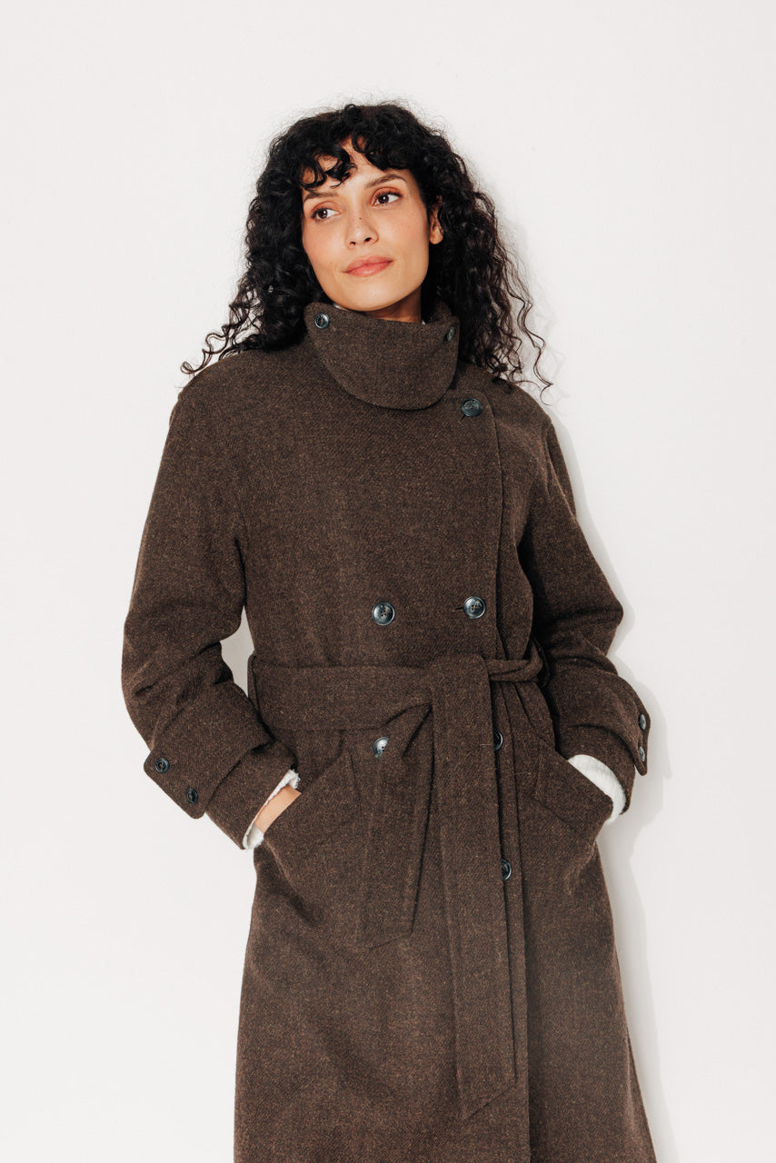 trench-coat-platane-manteau-long-en-drap-de-laine-shetland-marron image 2