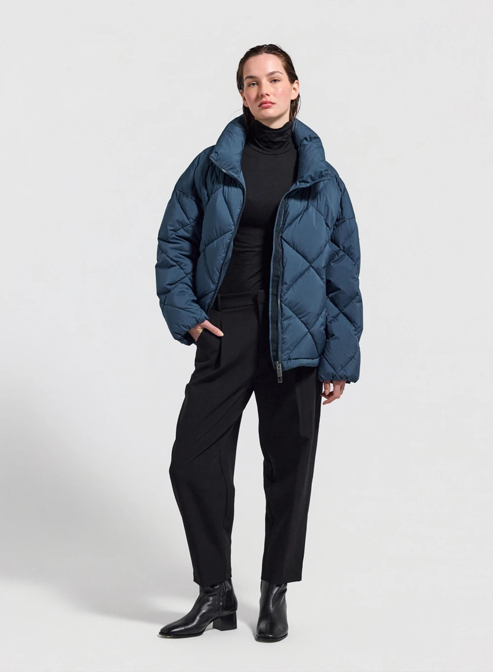 pyrenex-adele-doudoune-oversize-femme-col-enveloppant-bleu-p-trole image 2