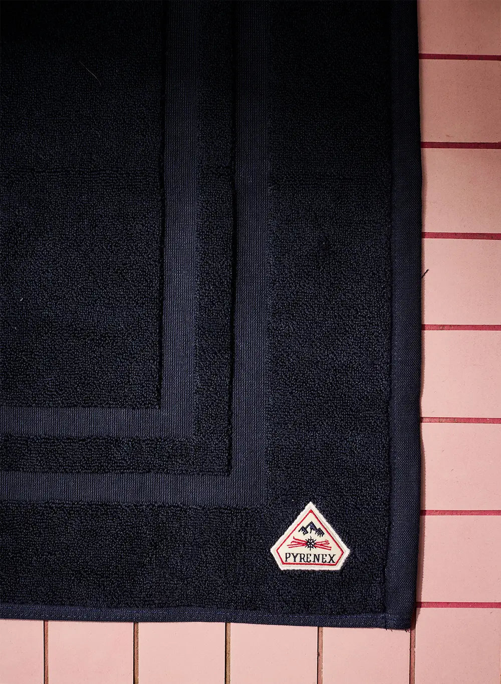 pyrenex-hana-tapis-de-bain-bleu-fonc image 1