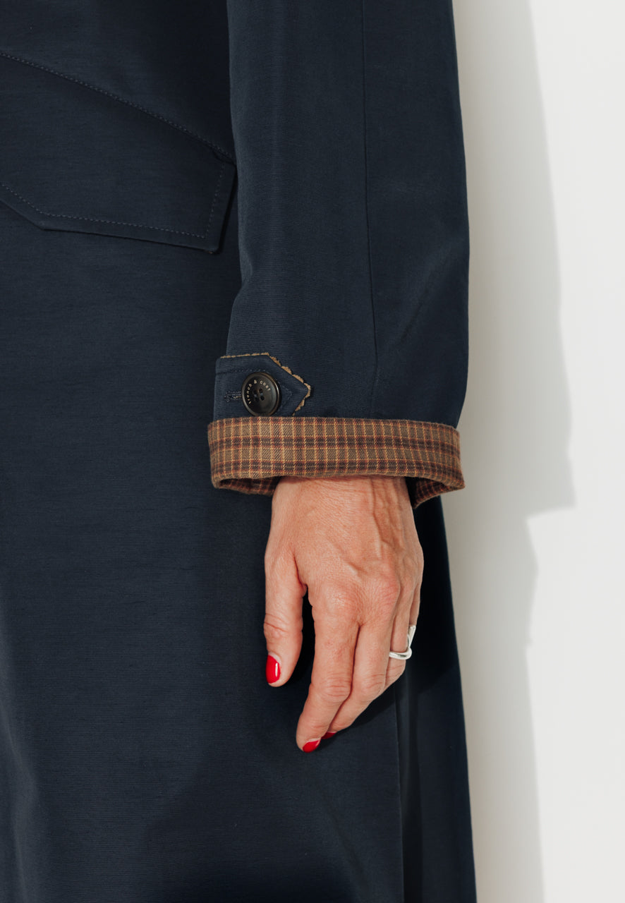 trench-coat-parrotia-imperm-able-mi-long-coton-marine image 7