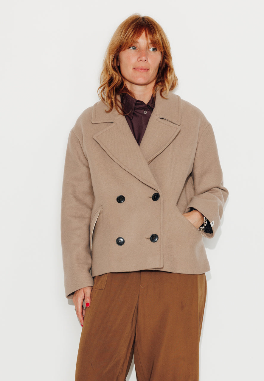 trench-coat-murier-manteau-court-oversize-drap-laine-vierge-beige image 2