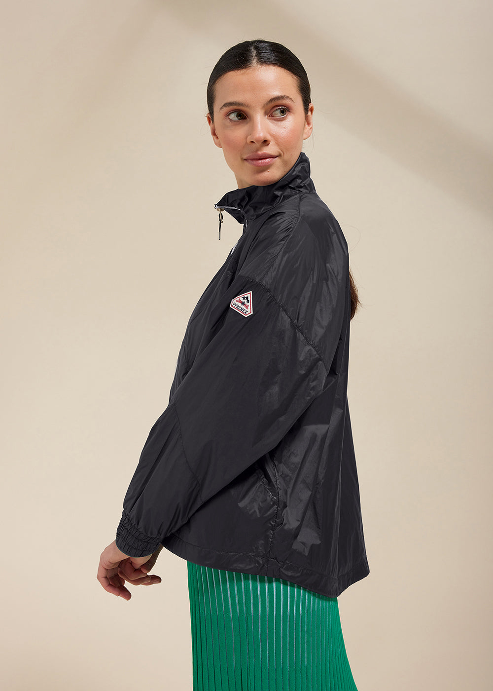 pyrenex-erine-coupe-vent-femme-loose-black image 2
