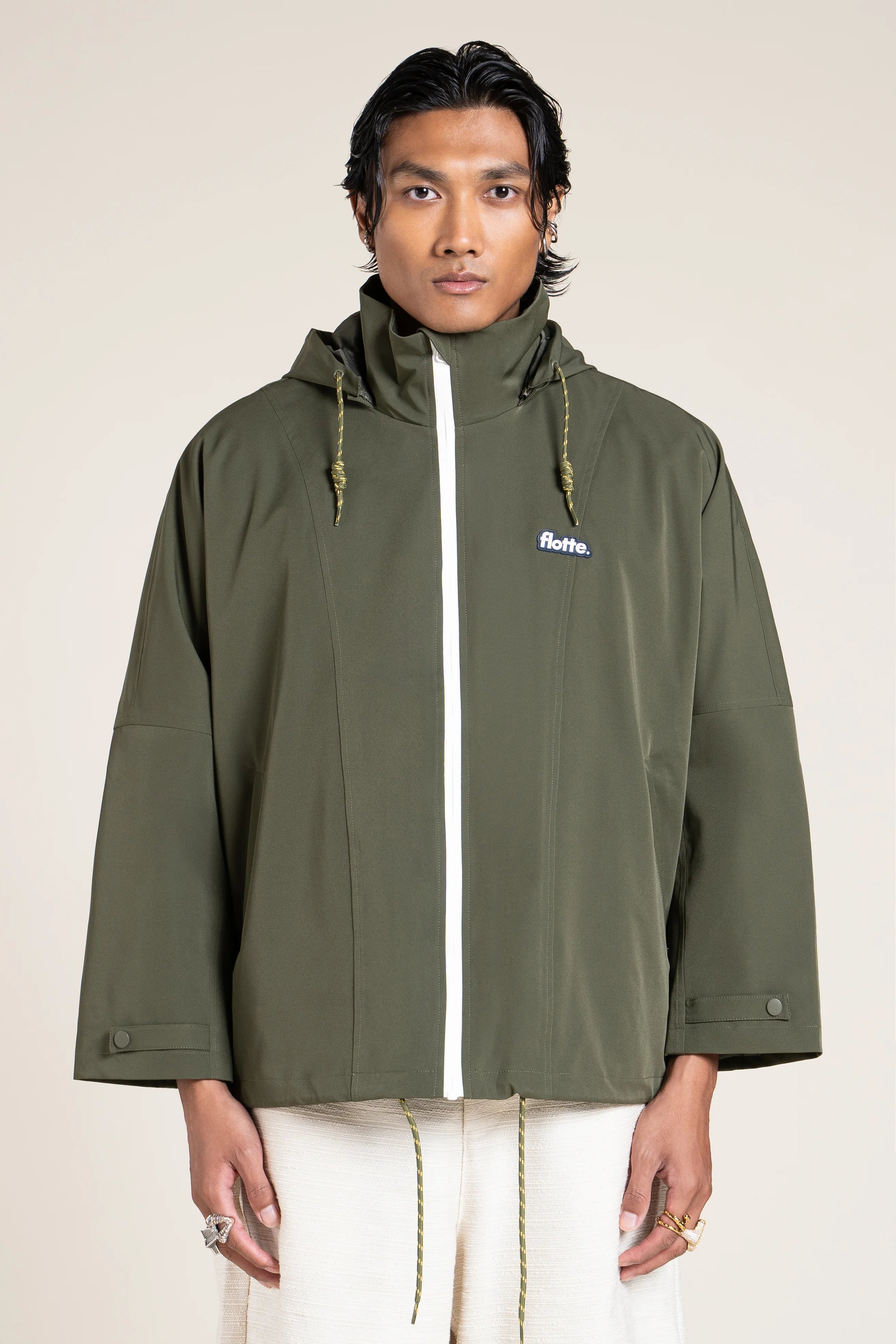 flotte-lourmel-cape-imperm-able-courte-oversize-capuche-3 image 1